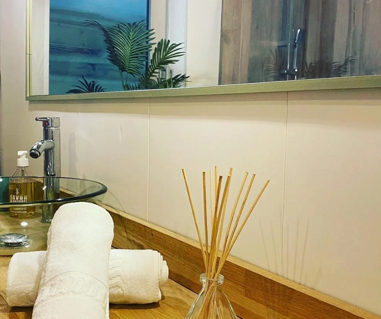 Homestay Cosy Loft Apartment Marseille France